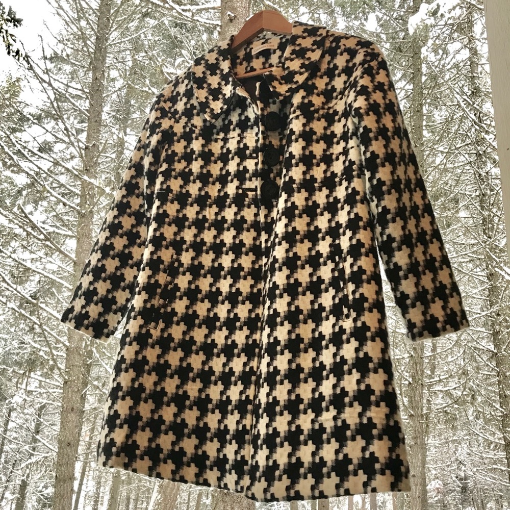 Black & White Plaid Coat..fully lined “likeNEW”